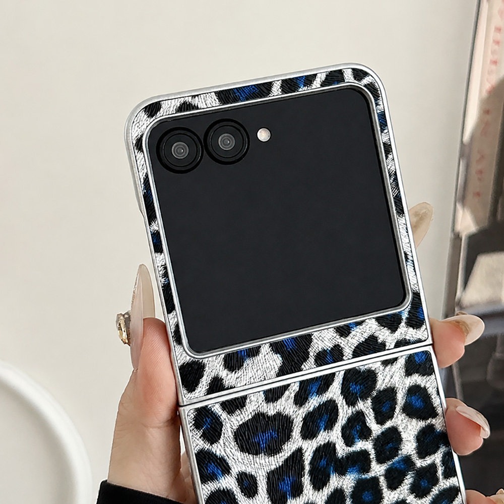Leopard Print Folding Flip Pho - огляд і ціна Luxury Lifestyle Men