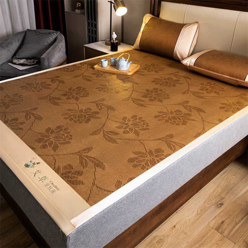 Bamboo Cooling Mat and Pillowc - огляд і ціна Silk Pillowcase Set