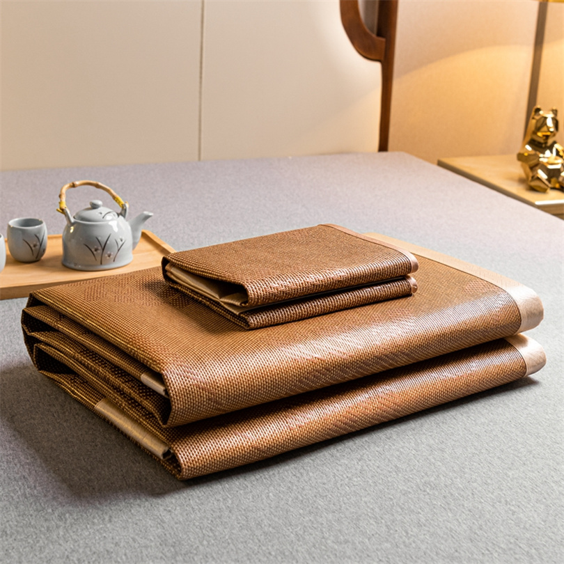 Bamboo Cooling Mat and Pillowc - огляд і ціна Silk Pillowcase Set