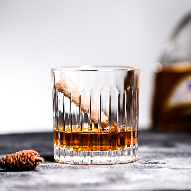 Whiskey Glass with Smoking Kit - огляд і ціна Crystal Wine Glass