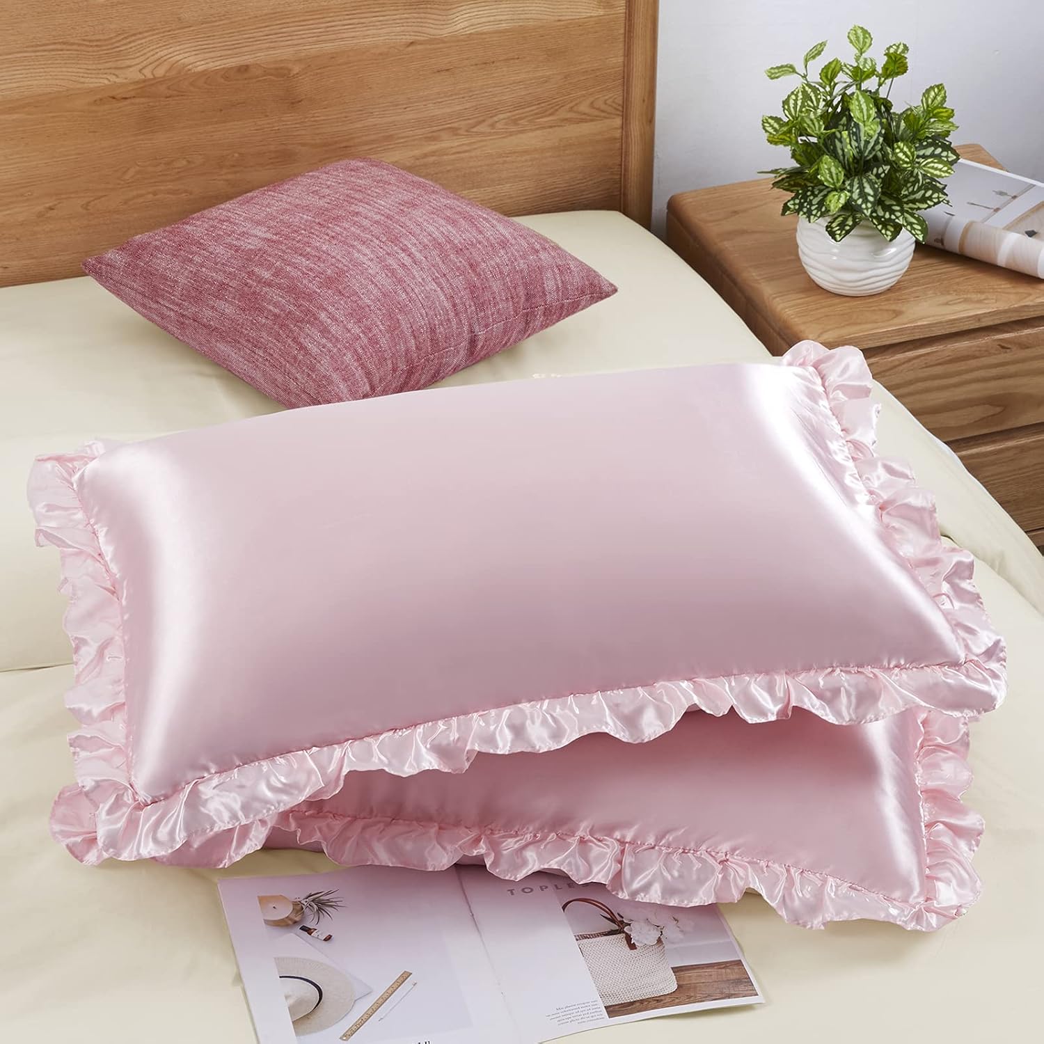2Pcs Satin Ruffled Pillow Case - огляд і ціна Silk Pillowcase Set